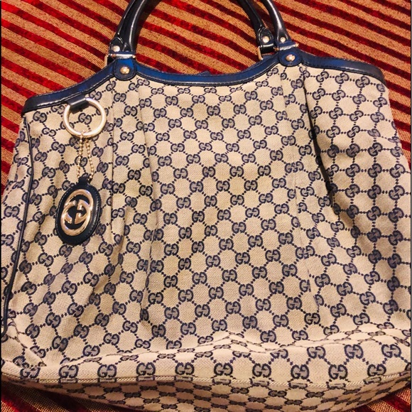 Gucci Handbags - Gucci handbag